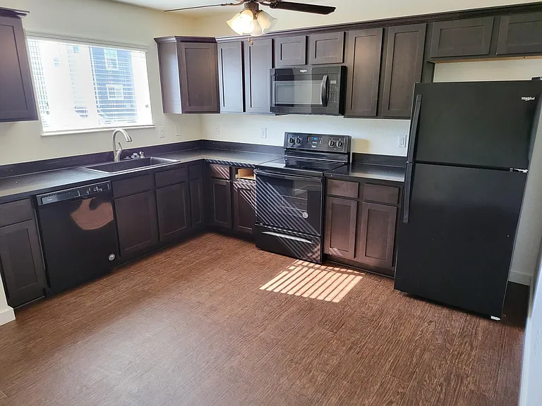 21155 Gosling Rd #45B — Photo 8