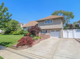 310 Concord Ave, Oceanside, NY 11572