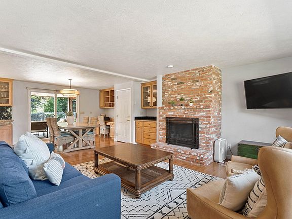4th image of 3514 S Lincoln Dr