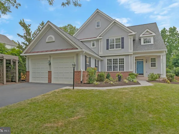 43337 Burke Dale St, Chantilly, VA 20152