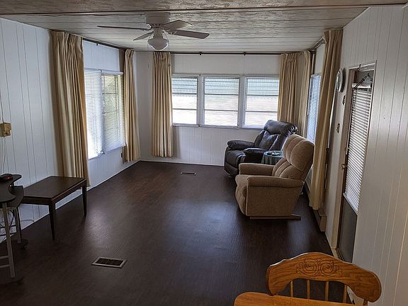 2nd image of 4908 Coral St