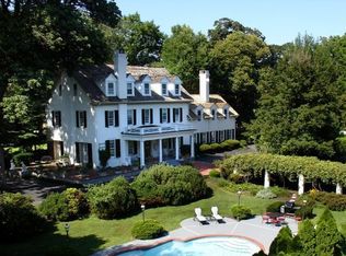 140 Sugartown Rd, Devon, PA 19333