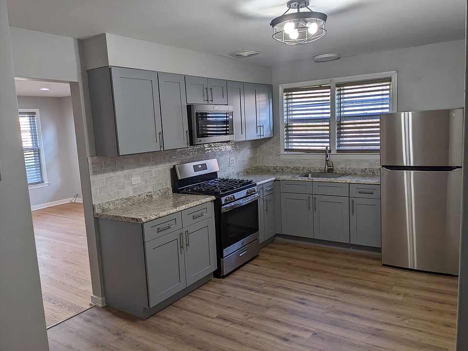 1st image of 8956 Lamon Ave