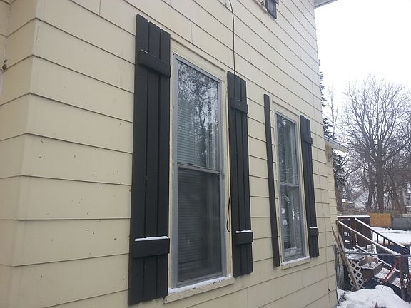 3rd image of 142 Sweet St NE
