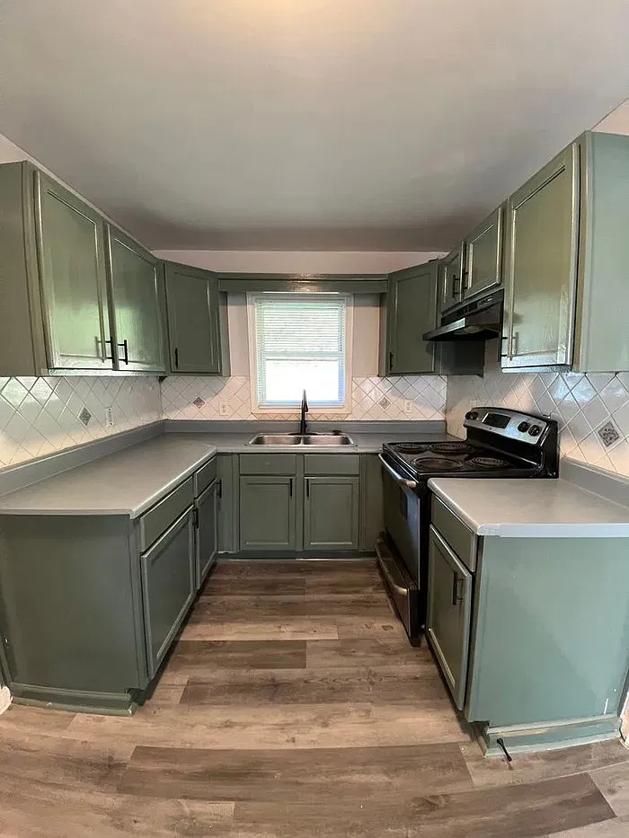 3 bed, 2.0 bath, 1100 sqft, $1,499 — Photo 2