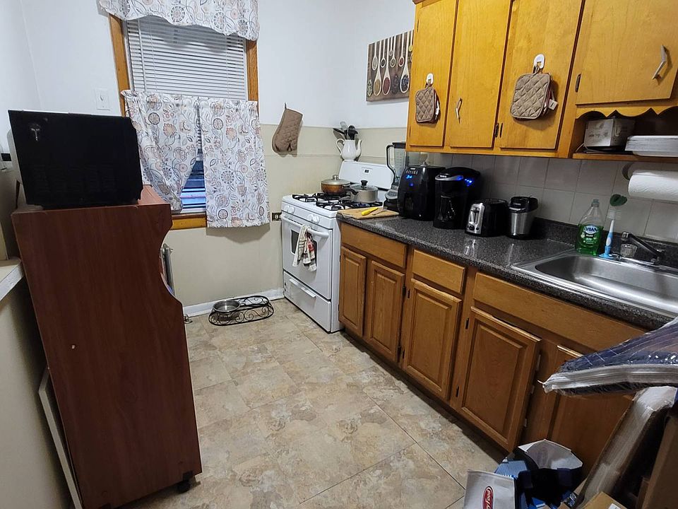 1st image of 6504 Admiral Ave Floor 2