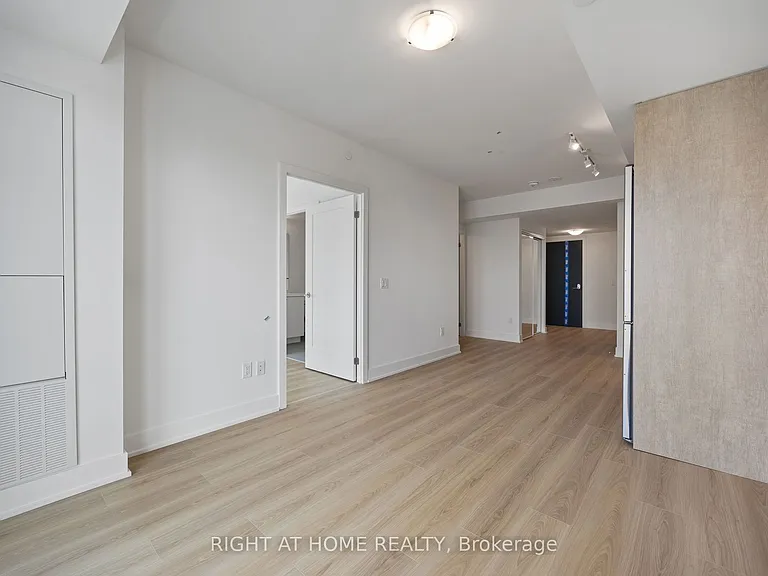 2545 Simcoe St N #2211 — Photo 10