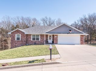 1015 Las Brisas Ct, Jefferson City, MO 65101
