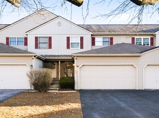 141 W Robinhood Way #141, Bolingbrook, IL 60440