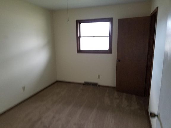 5th image of 4007 Laramie Ln