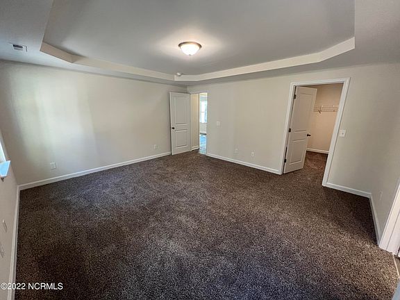 3rd image of 642 Walnut Dr