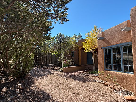 4th image of 1300 Lejano Ln