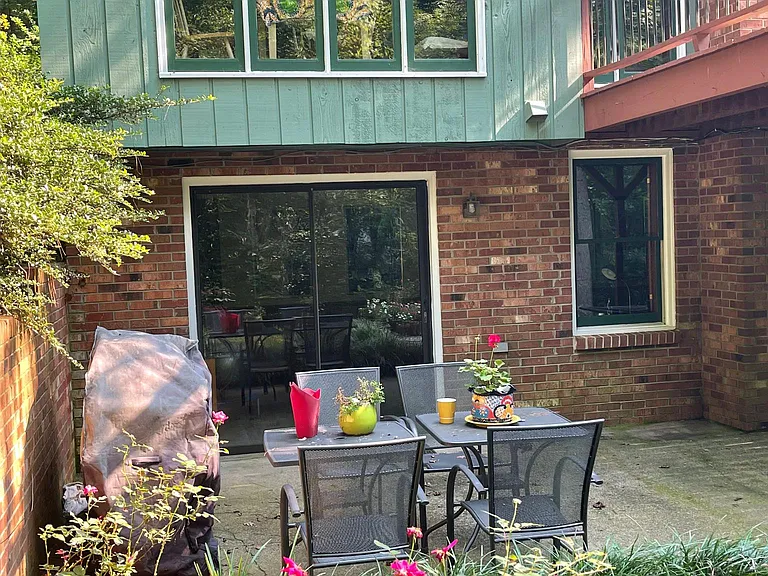 Woodbriar Rd — Photo 2