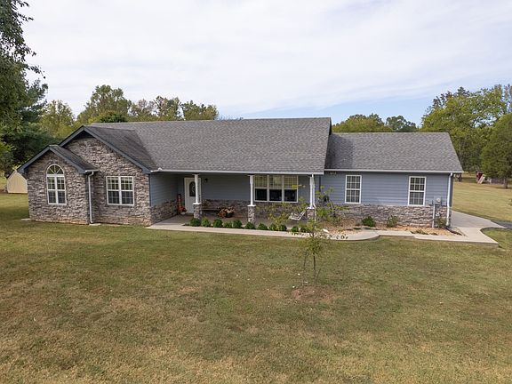2nd image of 8132 Cairo Bend Rd