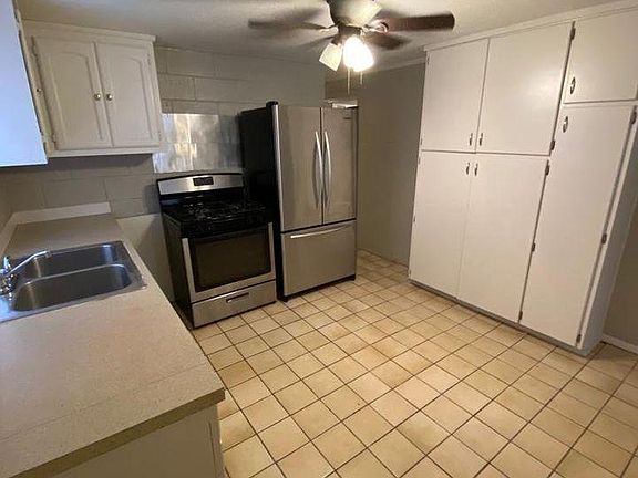 2nd image of 2228 Chicago Ave #1
