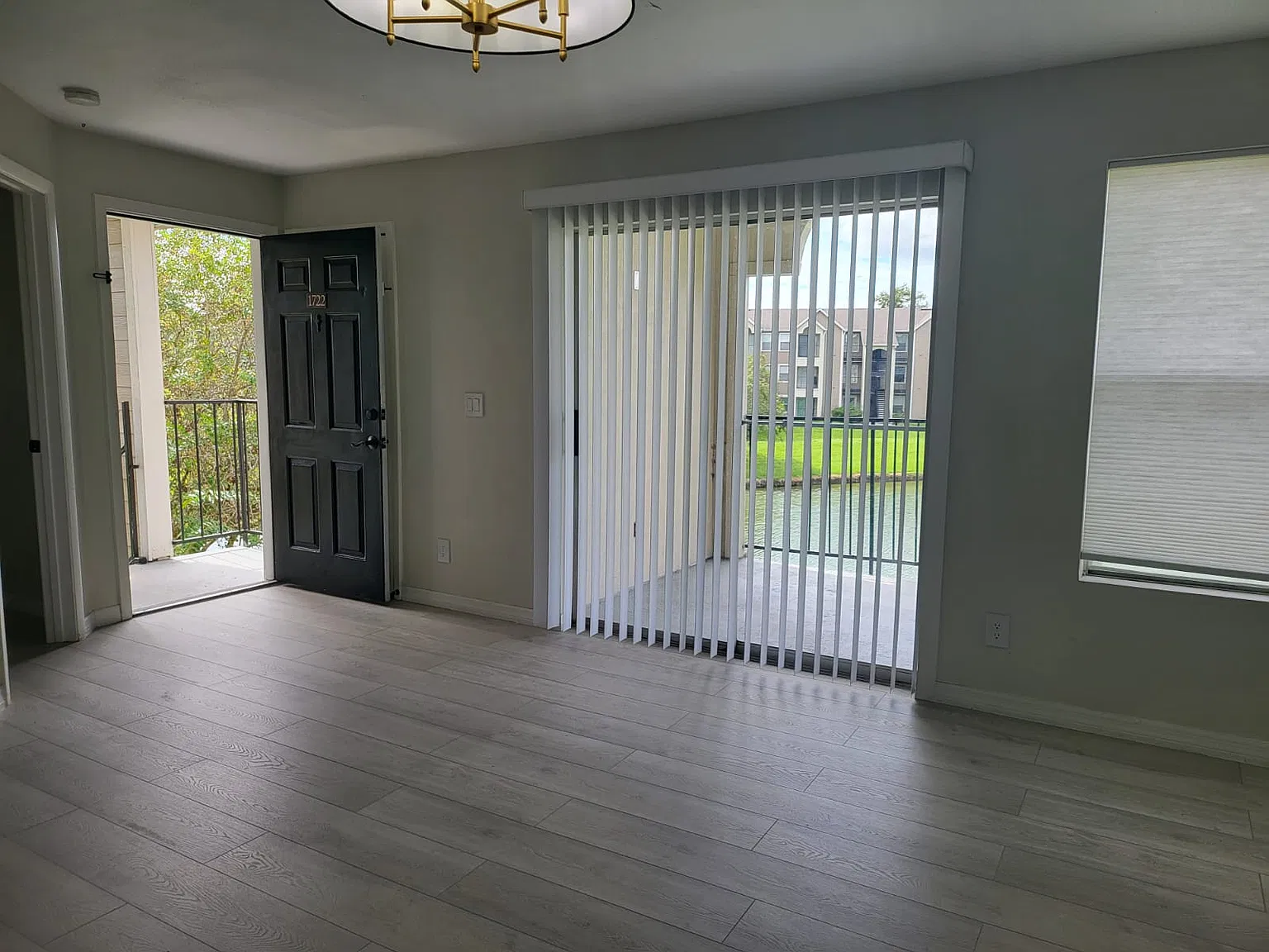 4712 Walden Cir — Photo 2