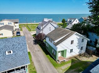 4357 S 3rd St, Luna Pier, MI