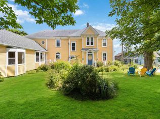 289 Pelham St, Lunenburg, NS B0J2C0
