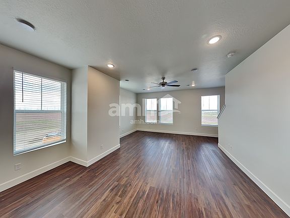 4th image of 10996 S Trocadero Ave
