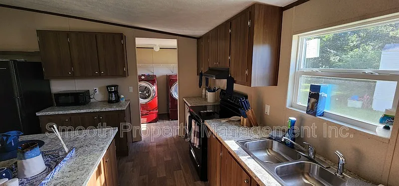 4 bed, 2.0 bath, 1475 sqft, $1,750 — Photo 3