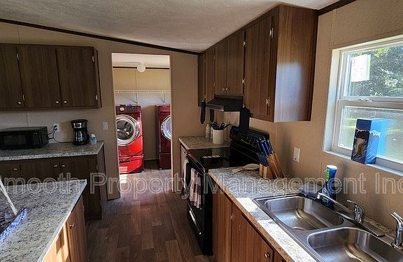 3rd image of 7812 Fleetwood Dr