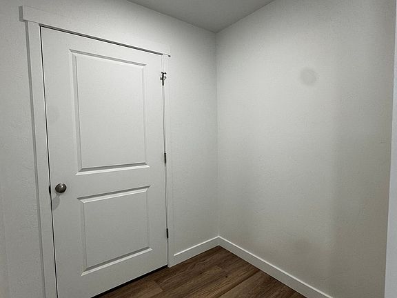 3rd image of 1562 N 1875 W #244