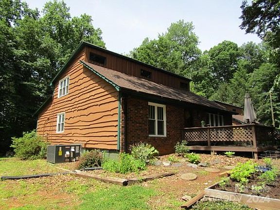 3rd image of 118 Dogwood Dr