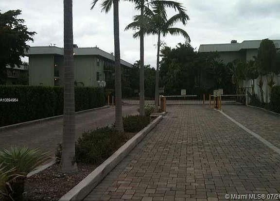 2nd image of 809 W Oakland Park Blvd APT K1