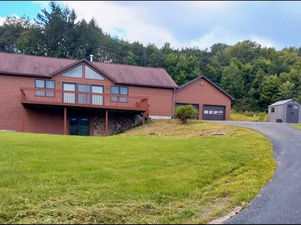 3944 Pennsylvania Ave, Apalachin, NY 13732