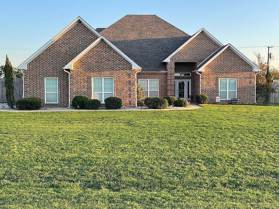 1st image of 75 Lakeway Dr