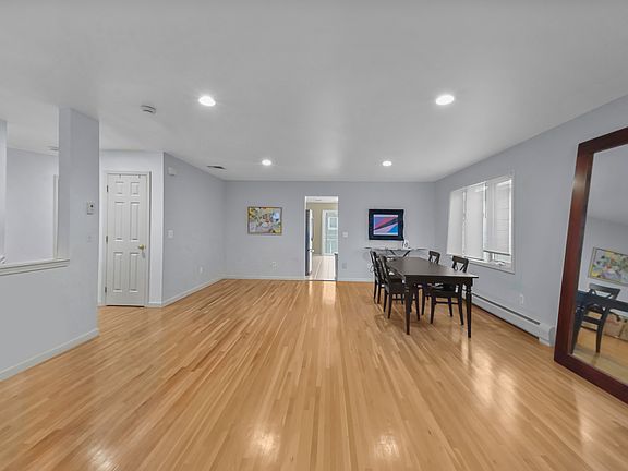4th image of 333 2nd St APT B