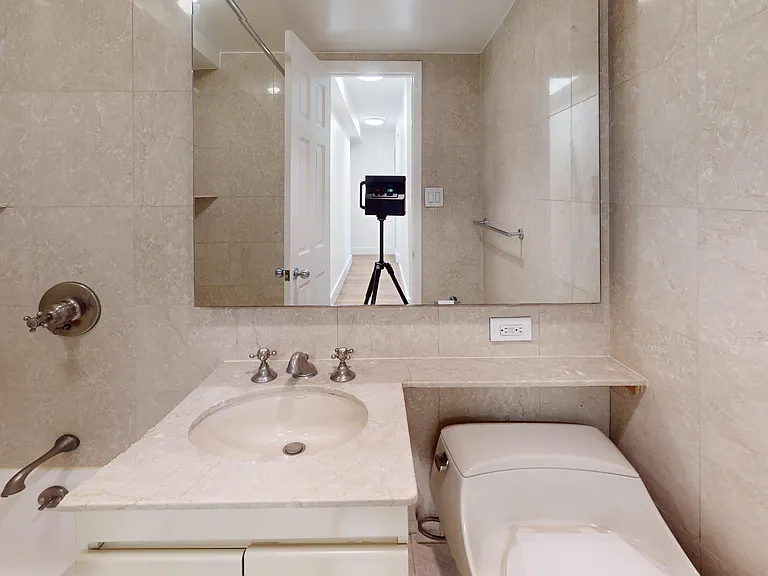 220 E 63rd St #2S — Photo 15