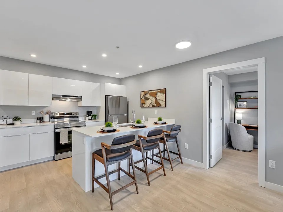 21 Erskine Ln
