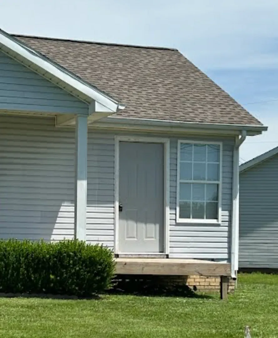 100 Waterford 1 BR 1 BA — Photo 1