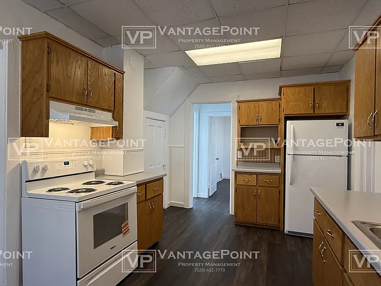 131 S Ashland Ave — Photo 4