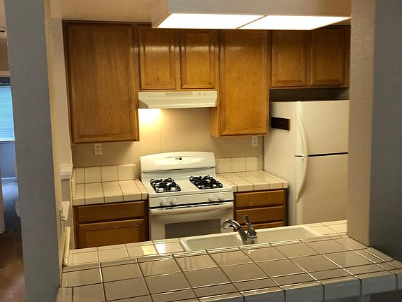 5th image of 602 Arcadia Ter Unit 304