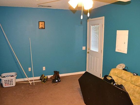4th image of 415 Wood Chase Ln