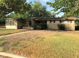 3208 Greenwood St, Victoria, TX 77901
