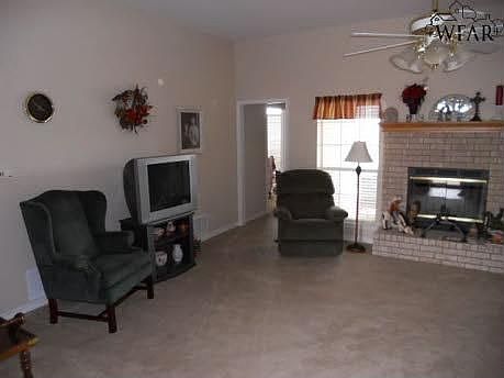 2nd image of 1061 Colonnade Dr