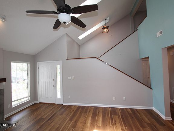 4th image of 106 Chota View Ln