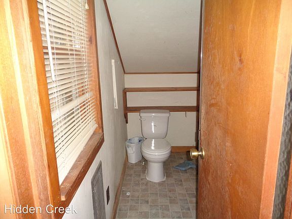 5th image of 601 Stoneybrook Ln