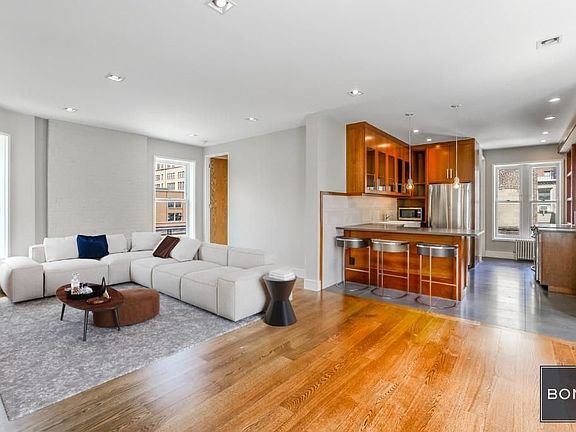 2nd image of 313 W 17th St APT 4W