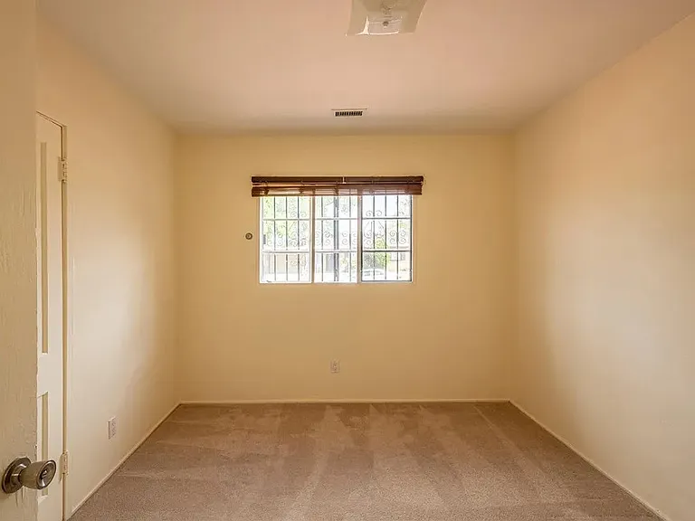 8918 Cordova Ave NE — Photo 1