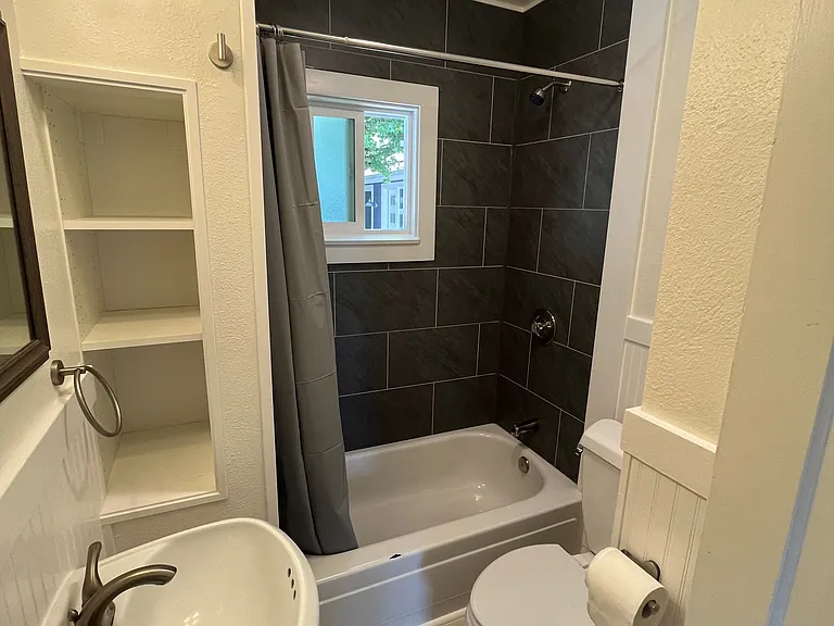 7228 N Villard Ave #A — Photo 8