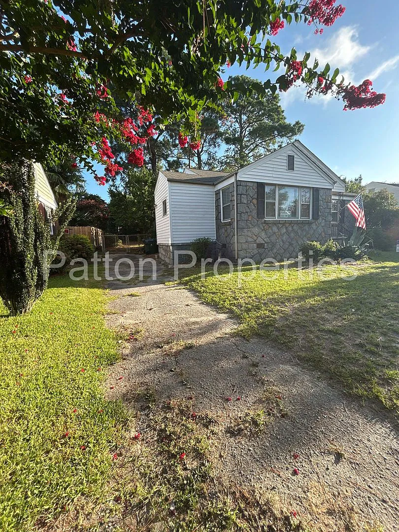 West Columbia Home — Photo 2
