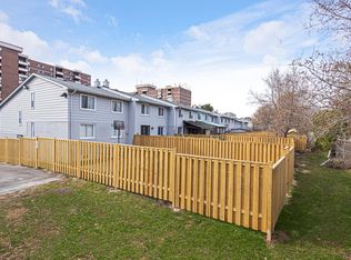 1539 Williamsport Dr #1639, Mississauga, ON L4X1T7