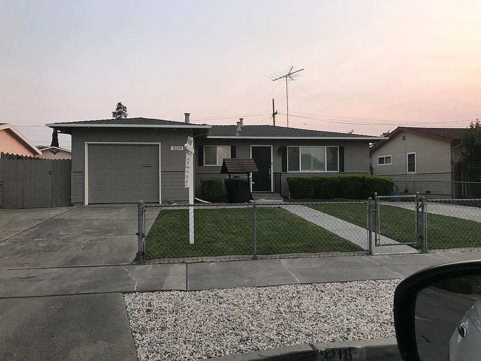 1st image of 3128 Agate Dr
