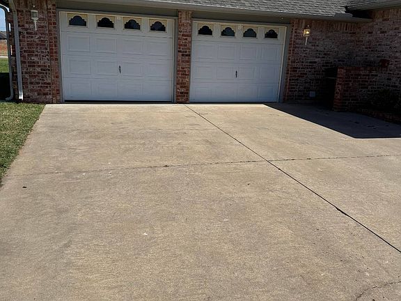 3rd image of 317 SE 34th St