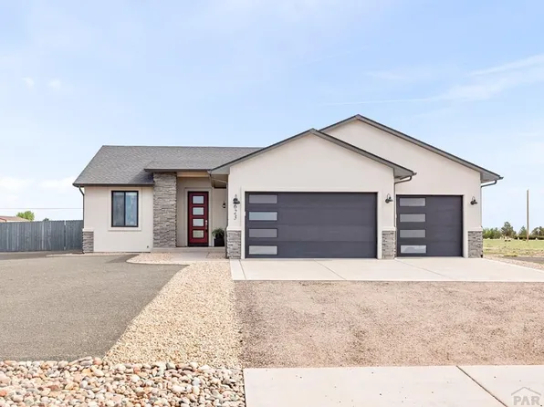623 E Fredonia Dr, Pueblo West, CO 81007
