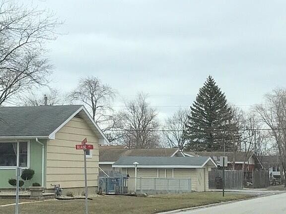 3rd image of 14635 Blaine Ave